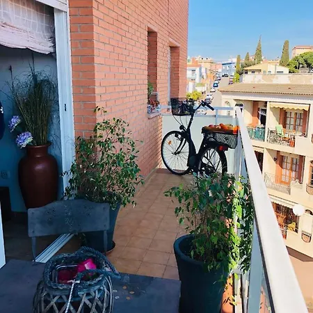 Con Terraza Y Piscina En Malgrat de Mar